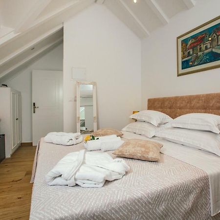 Heritage Hotel Dea Hvar Hvar Town Exterior photo