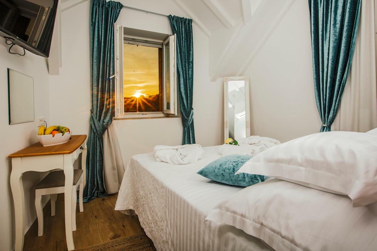 Heritage Hotel Dea Hvar Hvar Town Exterior photo