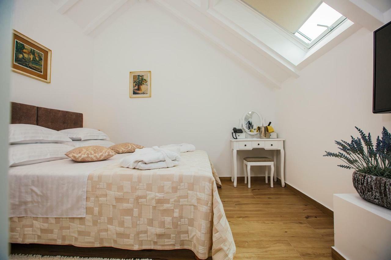 Heritage Hotel Dea Hvar Hvar Town Exterior photo